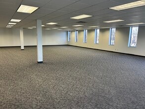 2258 Schuetz Rd, Maryland Heights, MO à louer Photo intérieure- Image 1 de 5