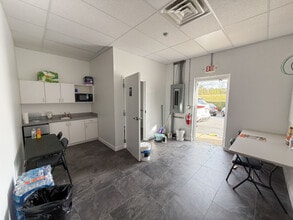 Statesville Rd, Charlotte, NC for lease Interior Photo- Image 2 of 3