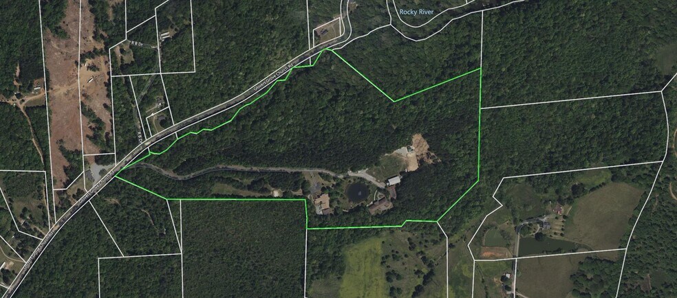 990 Glovers Grove Church Rd, Siler City, NC à vendre - Photo du bâtiment - Image 2 de 18