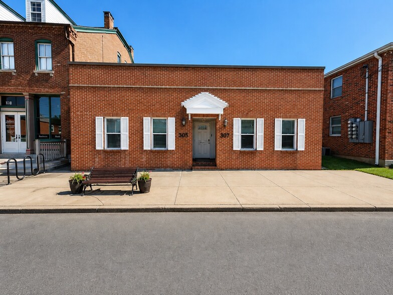 305 Rue St Francois St, Florissant, MO for sale - Building Photo - Image 1 of 15