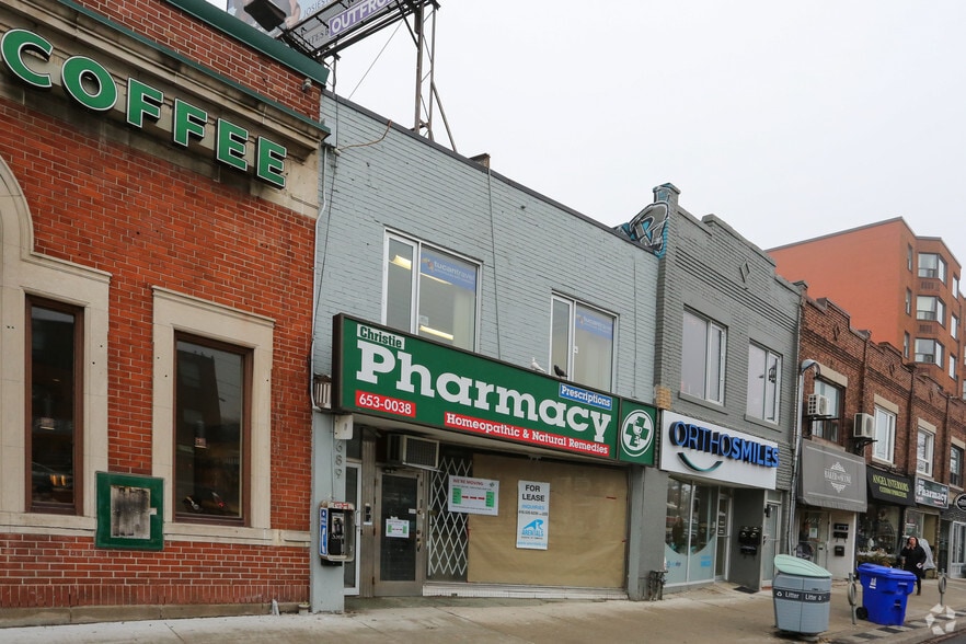 689 St Clair Ave W, Toronto, ON for sale - Building Photo - Image 1 of 1