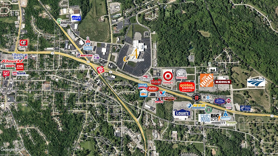 212 E Elm St, Alton, IL à louer - Photo du bâtiment - Image 2 de 6