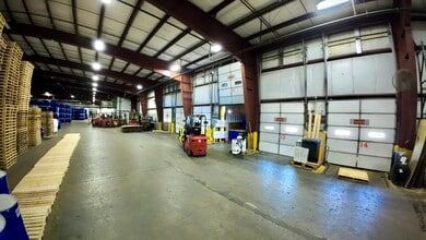 2380 E Millikin Pky, Decatur, IL for lease Interior Photo- Image 1 of 4