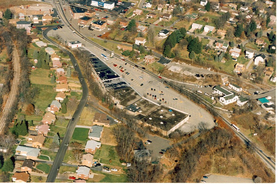 4950-5002 Library Rd, Bethel Park, PA à louer - Photo du bâtiment - Image 3 de 9