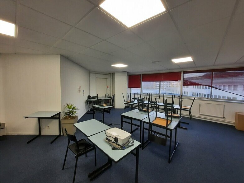 Office in Rouen for sale - Interior Photo - Image 3 of 11