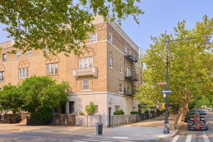 1000 Saint Johns Pl, Brooklyn, NY for sale - Primary Photo - Image 1 of 21
