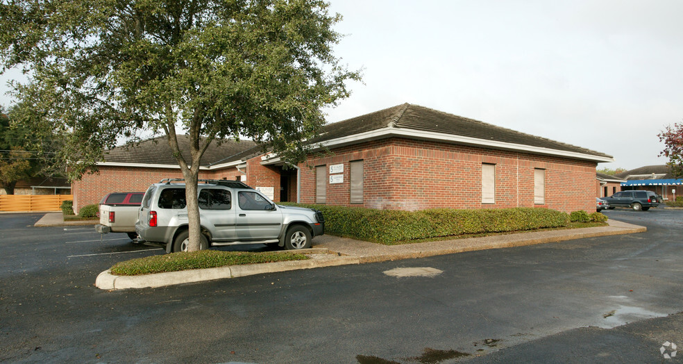 4025 E Southcross Blvd, San Antonio, TX à vendre - Photo principale - Image 1 de 1