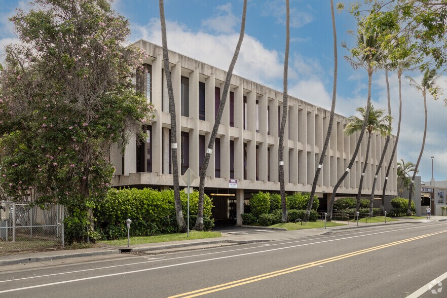 1060 Young St, Honolulu, HI à louer - Photo du bâtiment - Image 2 de 7