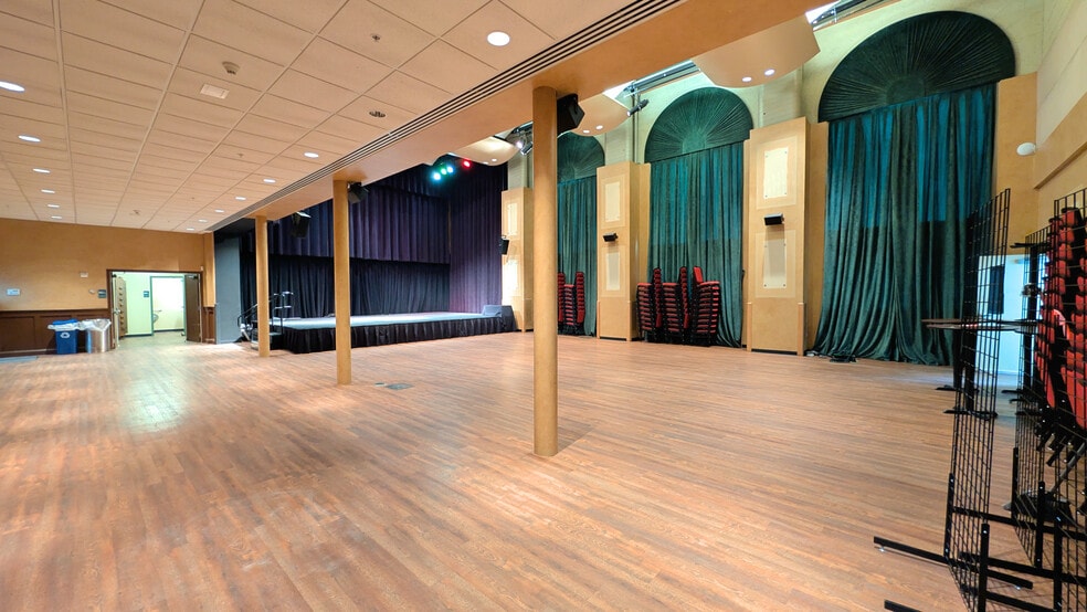 339 Central Ave, Albany, NY for sale - Interior Photo - Image 2 of 33