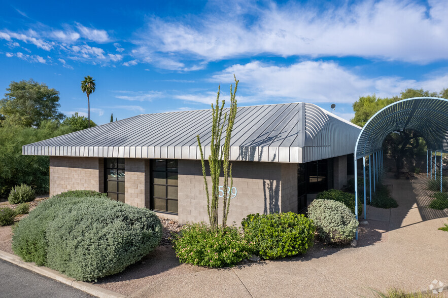 4539 E Fort Lowell Rd, Tucson, AZ à vendre - Photo principale - Image 1 de 1