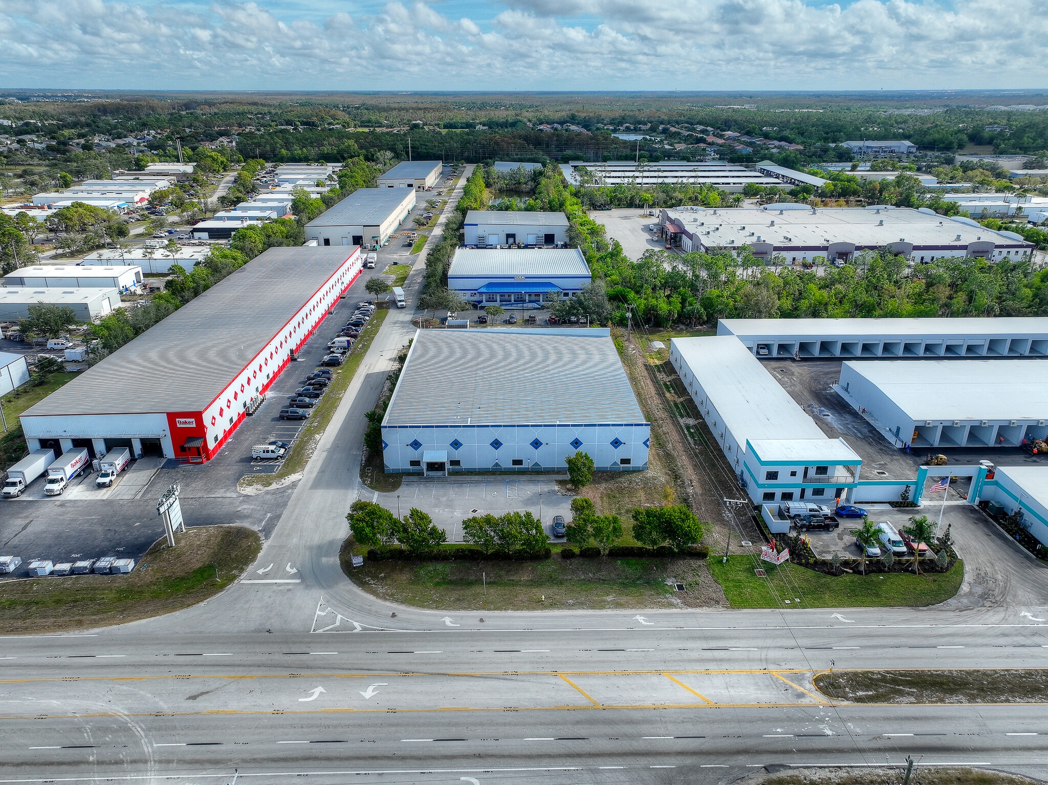 6150 Metro Plex Dr, Fort Myers, FL à louer Photo du bâtiment- Image 1 de 6