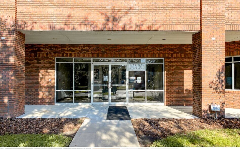 100 NW 76th Dr, Gainesville, FL à louer - Photo du bâtiment - Image 3 de 5