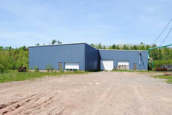 Lumber MIll + 41 Parcels inc 2971 acres portefeuille de 2 propriétés à vendre sur LoopNet.ca - Photo du b timent - Image 1 de 2