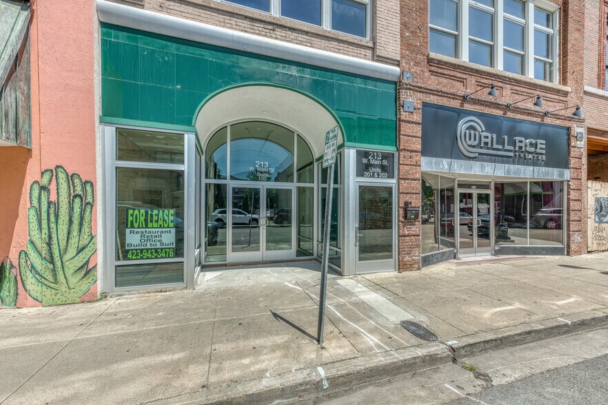 213 E Main St, Johnson City, TN à louer - Photo du bâtiment - Image 3 de 29