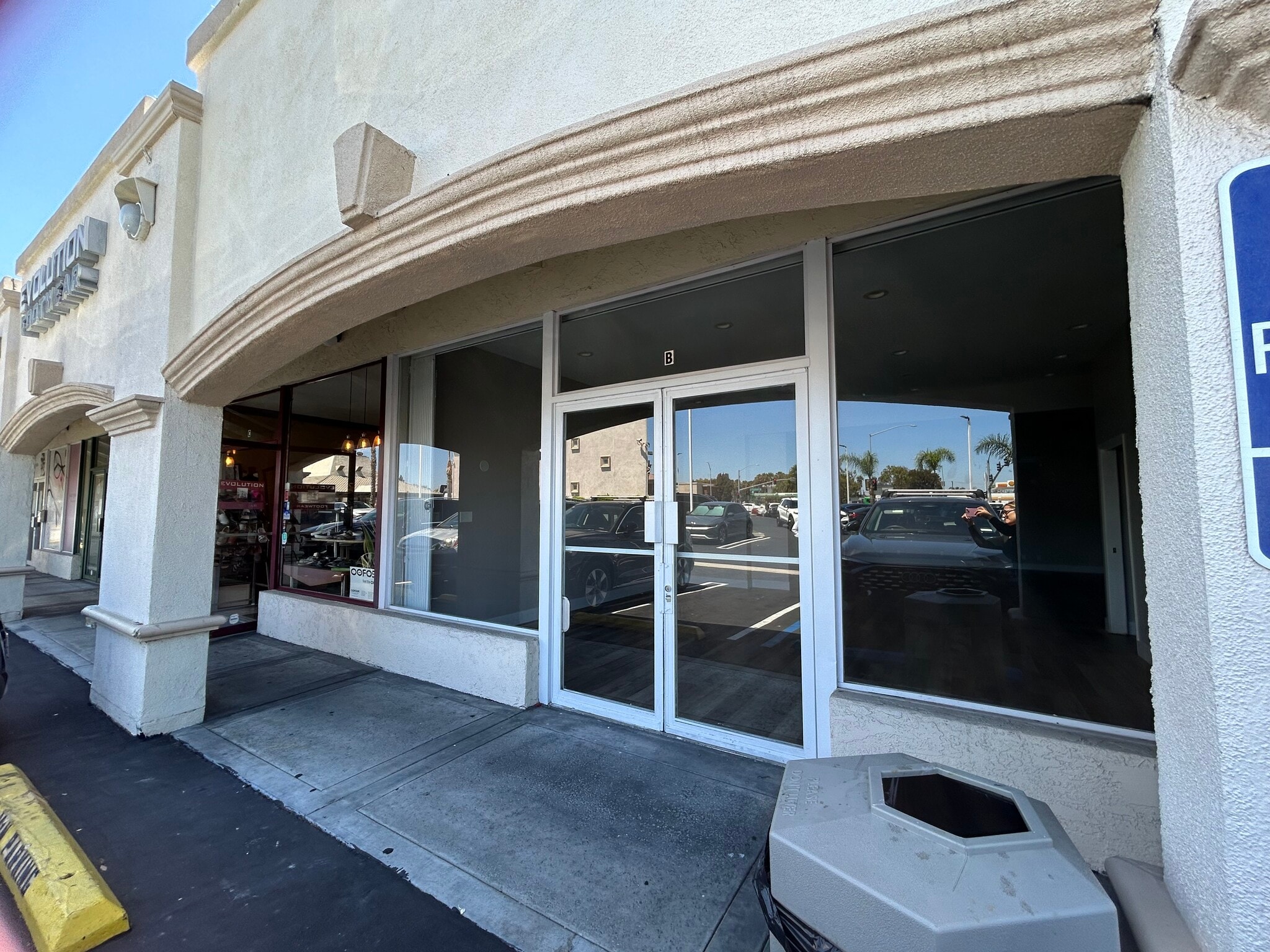 23211-23215 Hawthorne Blvd, Torrance, CA à louer Photo intérieure- Image 1 de 10