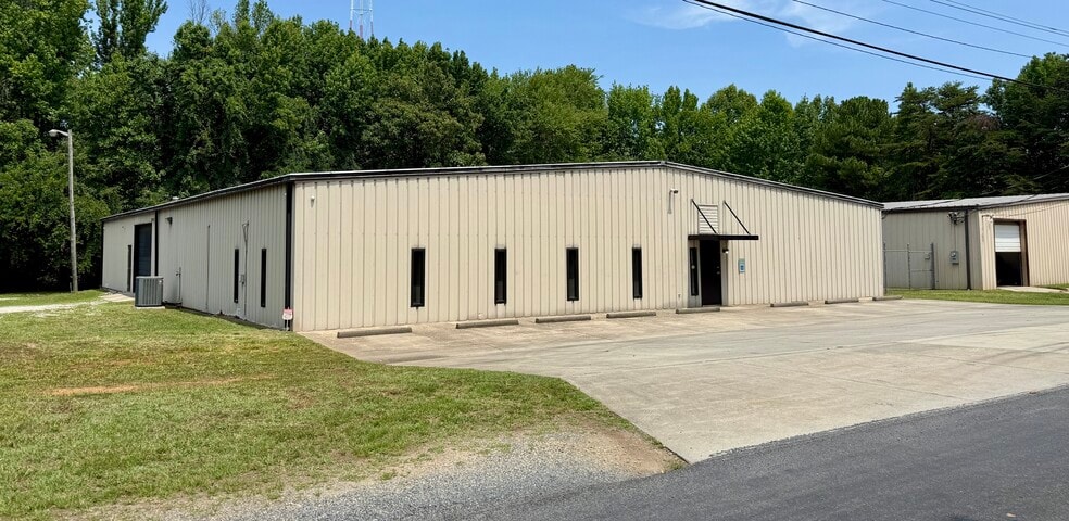 1710 Belmar St, High Point, NC for sale - Building Photo - Image 1 of 8