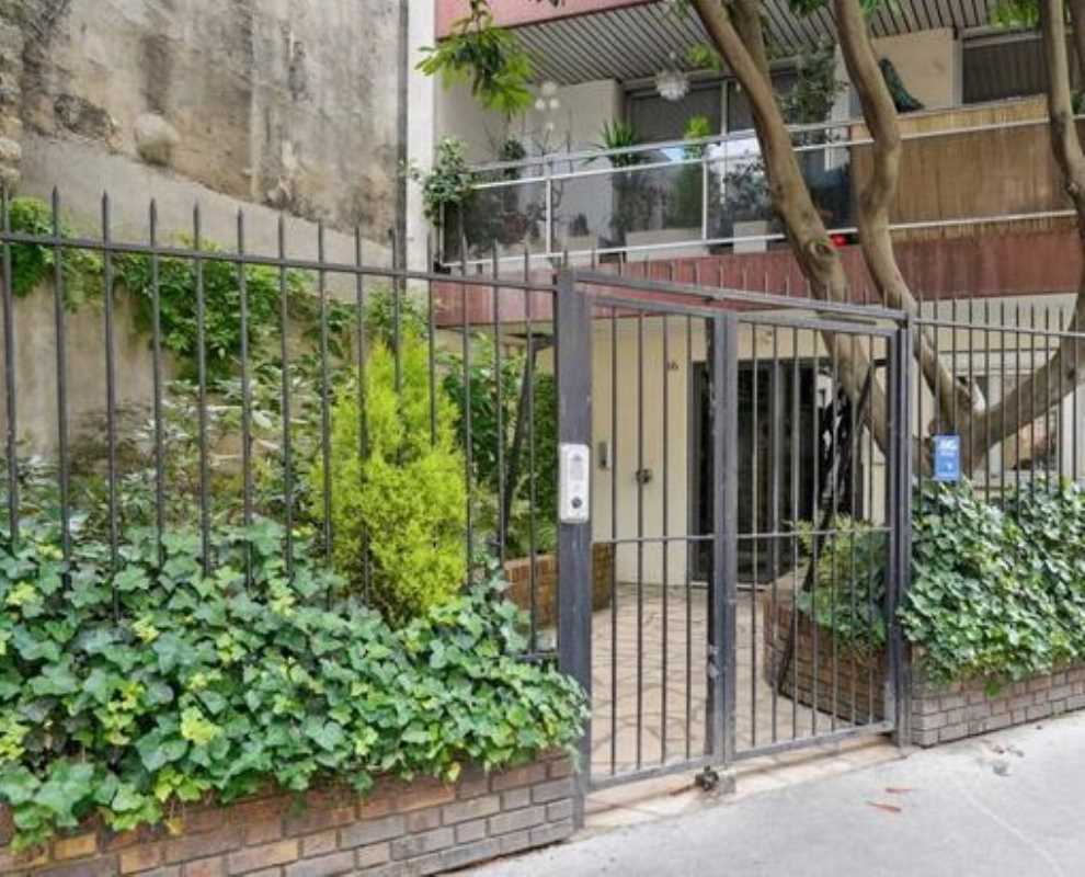 44-46 Rue Duhesme, Paris à vendre Photo du bâtiment- Image 1 de 8