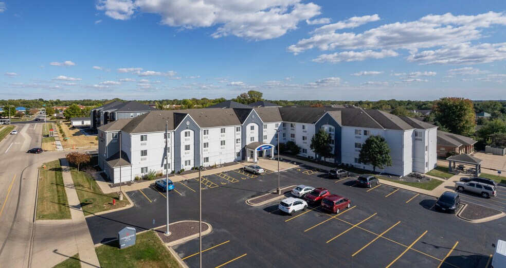 5300 W Landens Way, Peoria, IL à vendre - Photo du bâtiment - Image 3 de 16