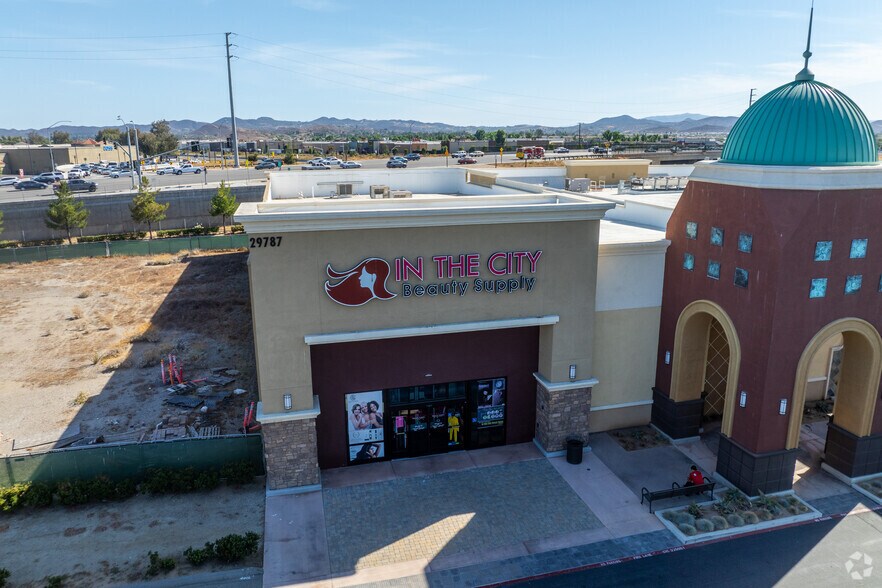 29787 Antelope Rd, Menifee, CA à louer - Photo du bâtiment - Image 3 de 4