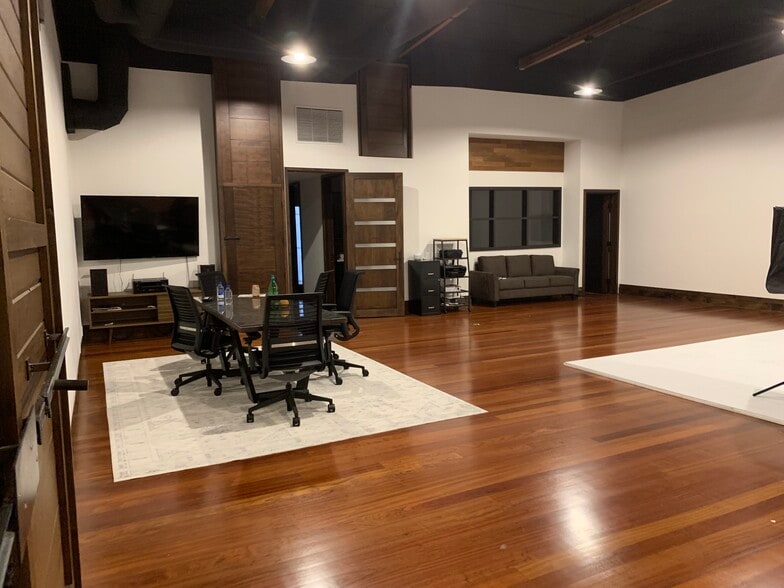 3109-3117 W Temple St, Los Angeles, CA for lease - Interior Photo - Image 2 of 13