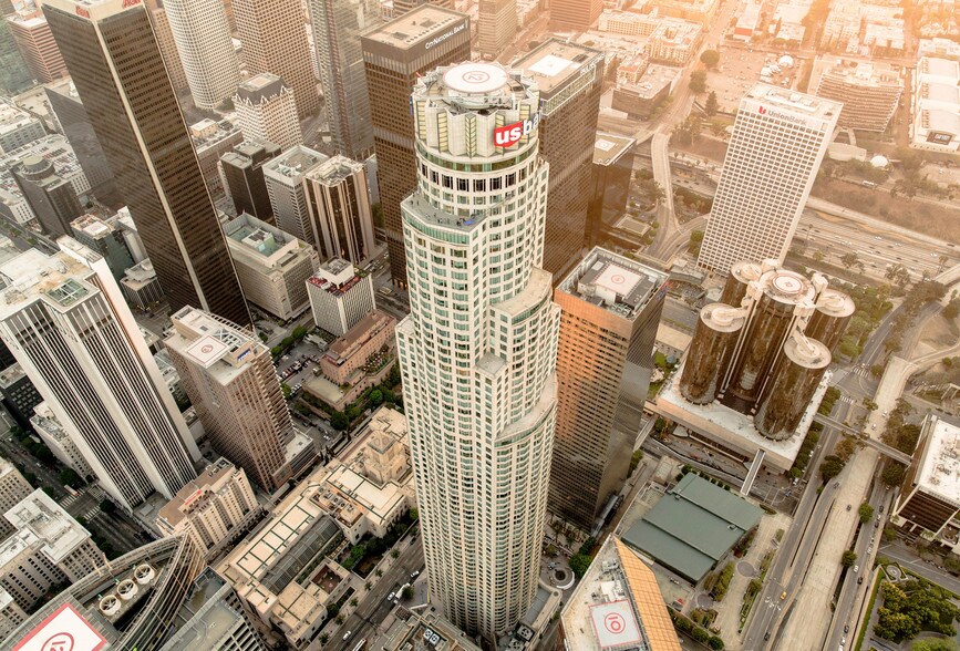 633 W 5th St, Los Angeles, CA à louer - Photo du bâtiment - Image 2 de 3