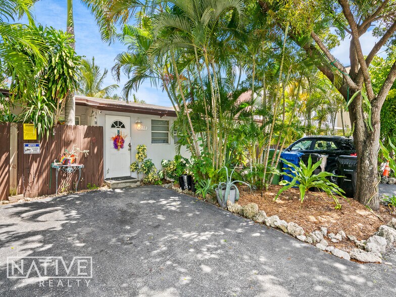 1238 NE 7th Ave, Fort Lauderdale, FL à vendre - Photo du bâtiment - Image 2 de 11