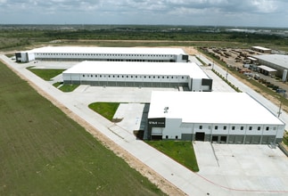 1085 Heritage West Dr, Katy, TX for lease Aerial- Image 2 of 5