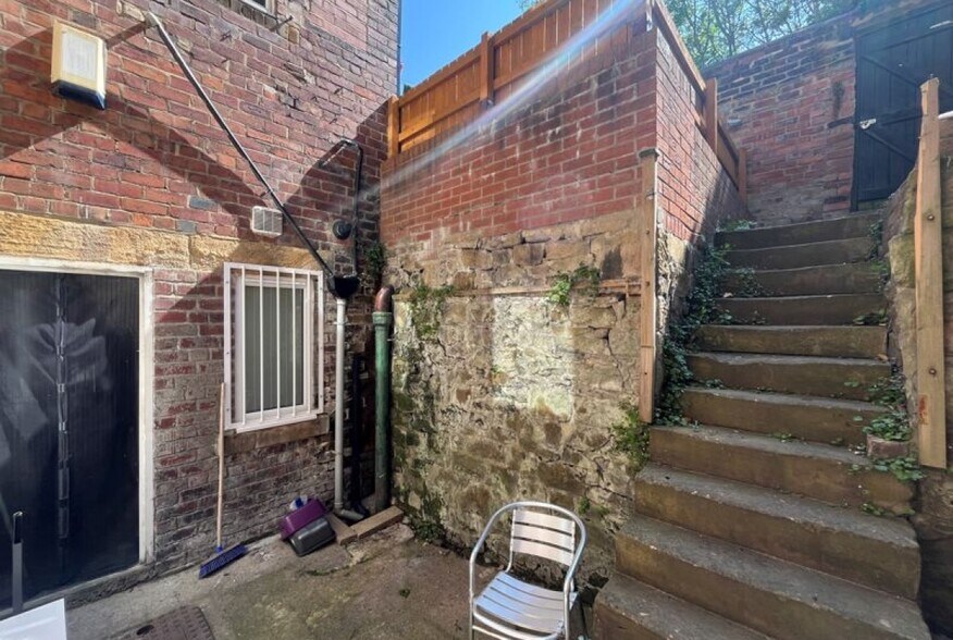 15 Shibdon Rd, Blaydon On Tyne à louer - Photo du bâtiment - Image 2 de 2