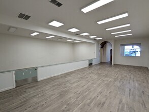 1559 S Novato Blvd, Novato, CA for lease Building Photo- Image 2 of 8