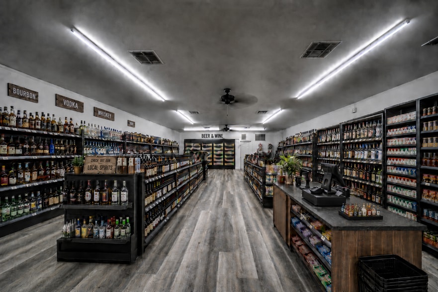 7930 Highway 6, Hitchcock, TX for sale - Interior Photo - Image 3 of 7