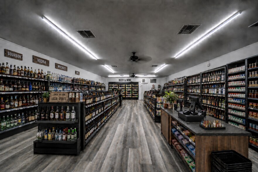 7930 Highway 6, Hitchcock, TX à vendre - Photo intérieure - Image 3 de 7