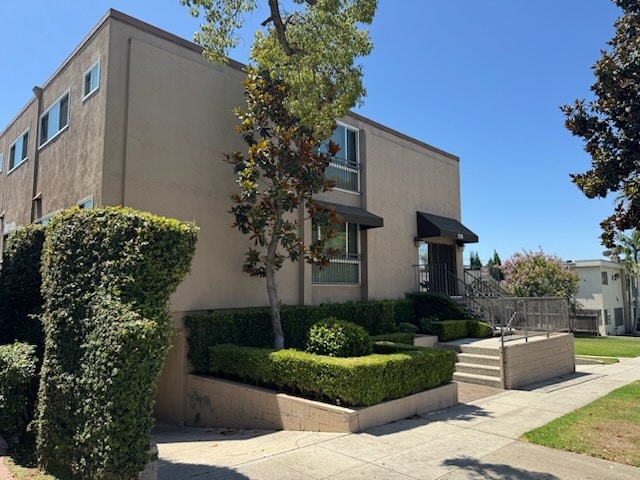 528 E Verdugo Ave, Burbank, CA for sale - Building Photo - Image 1 of 6