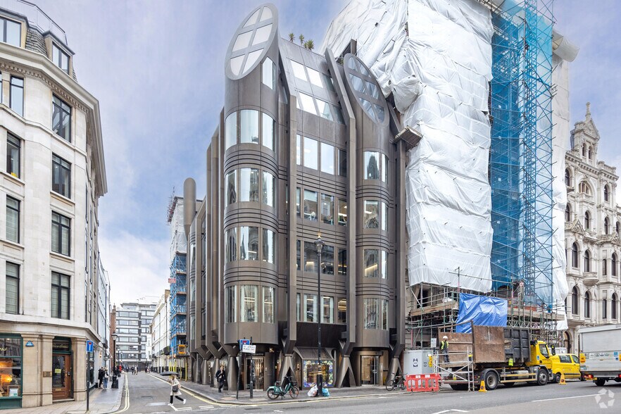 66-67 St James's St, London for lease - Building Photo - Image 3 of 8