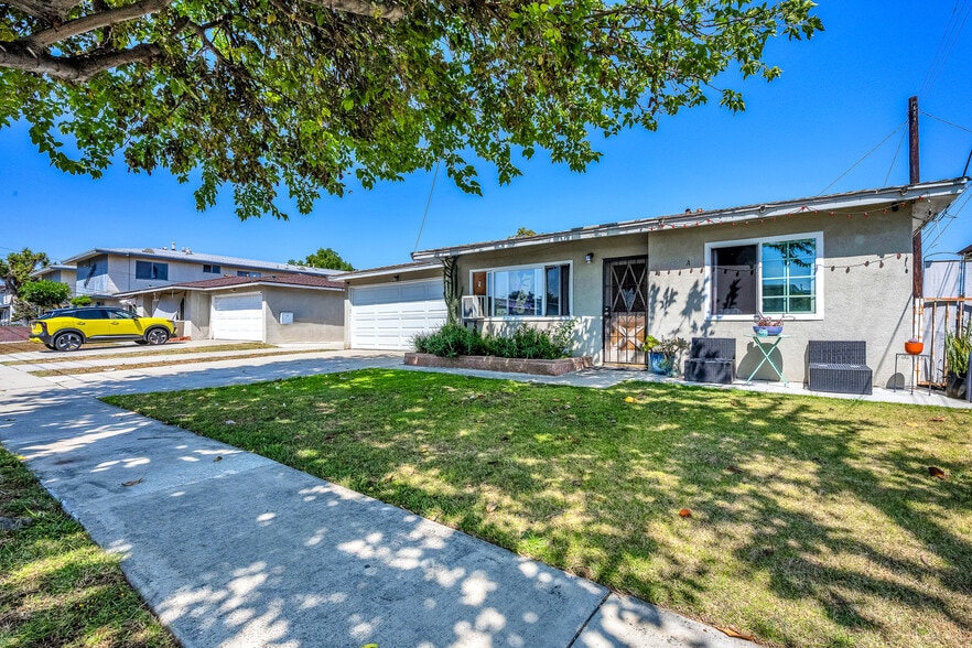 15914-15920 S Harvard Blvd, Gardena, CA for sale - Building Photo - Image 3 of 9