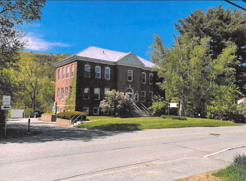 190 Hanover St, Lebanon, NH for lease - Building Photo - Image 1 of 13