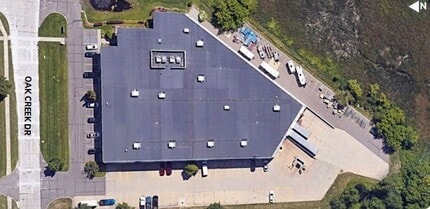 30779 Oak Creek Dr, Wixom, MI - AERIAL  map view