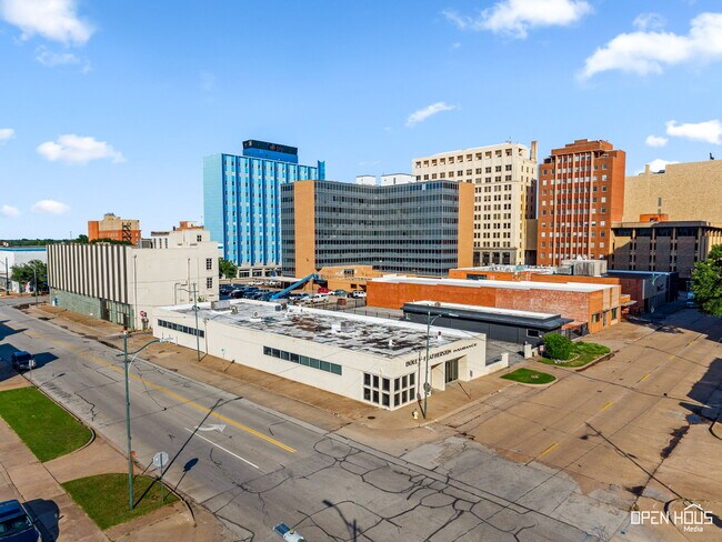 Plus de détails pour 705 Lamar St, Wichita Falls, TX - Bureau à vendre