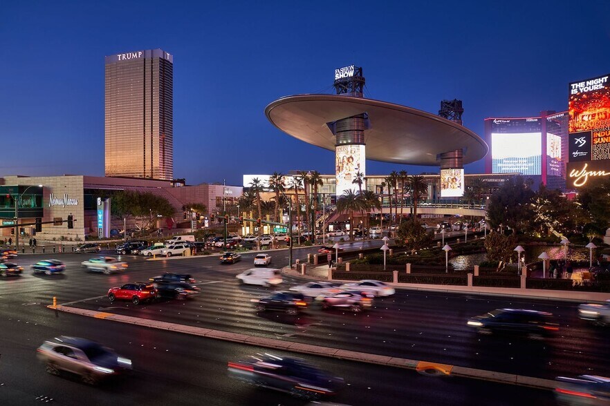3200 Las Vegas Blvd S, Las Vegas, NV à louer - Photo du bâtiment - Image 3 de 5