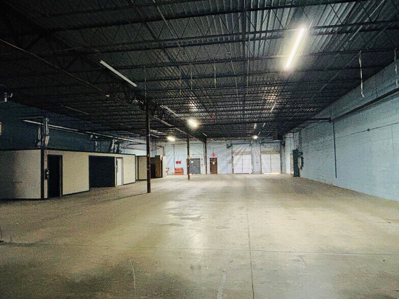 5327 Coldwater Rd, Fort Wayne, IN à louer - Photo intérieure - Image 3 de 7