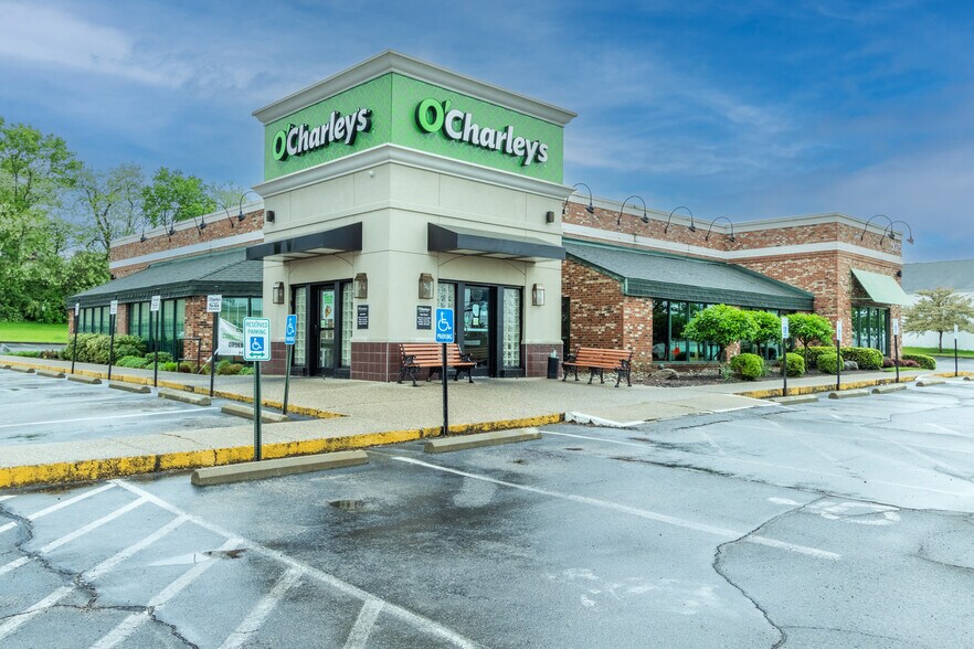 5075 Crookshank Rd, Cincinnati, OH à vendre - Photo du bâtiment - Image 1 de 19