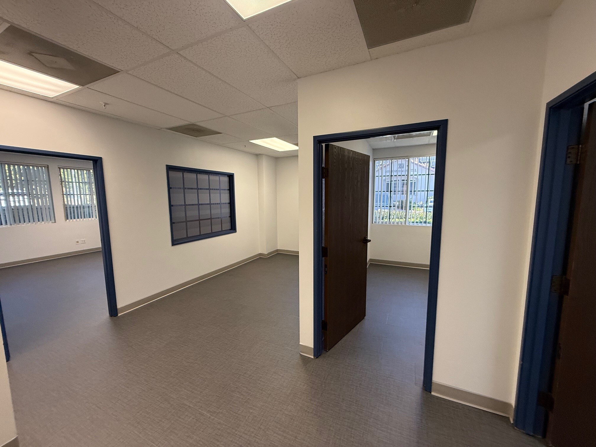 336 Encinitas Blvd, Encinitas, CA for lease Interior Photo- Image 1 of 4