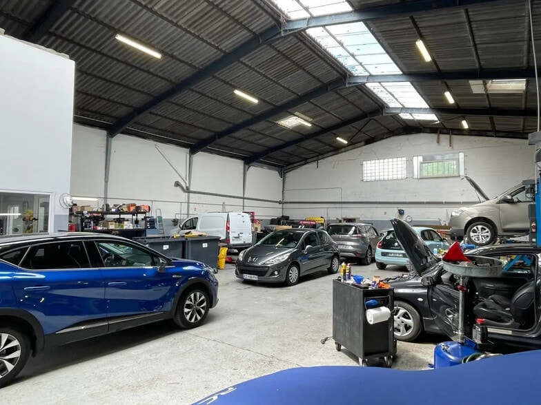 Local d'activités dans Persan à vendre - Photo intérieure - Image 3 de 6