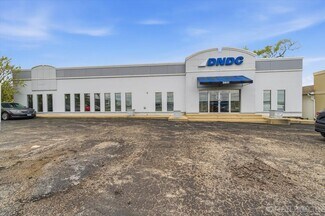 Plus de détails pour 2051 Ogden Ave, Downers Grove, IL - Bureau à vendre