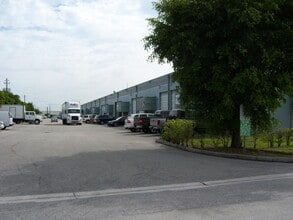 6901-6989 NW 82nd Ave, Miami, FL for lease Building Photo- Image 1 of 18