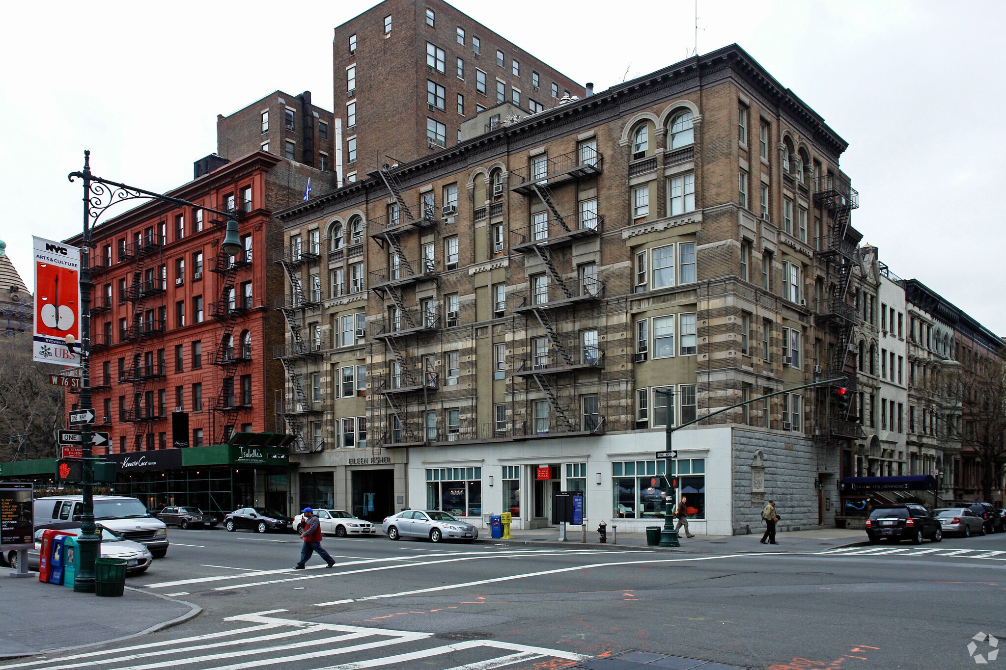 341 Columbus Ave, New York, NY à louer Photo du bâtiment- Image 1 de 3