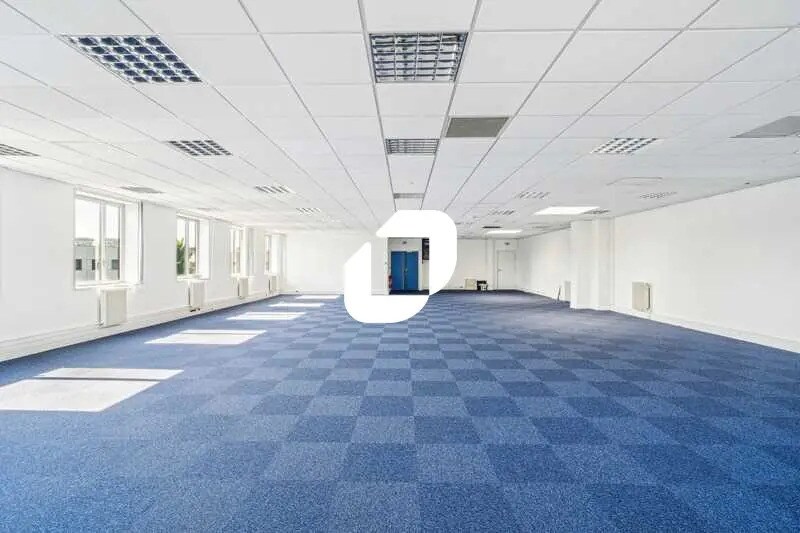 Flex in Villepinte for lease - Building Photo - Image 3 of 13