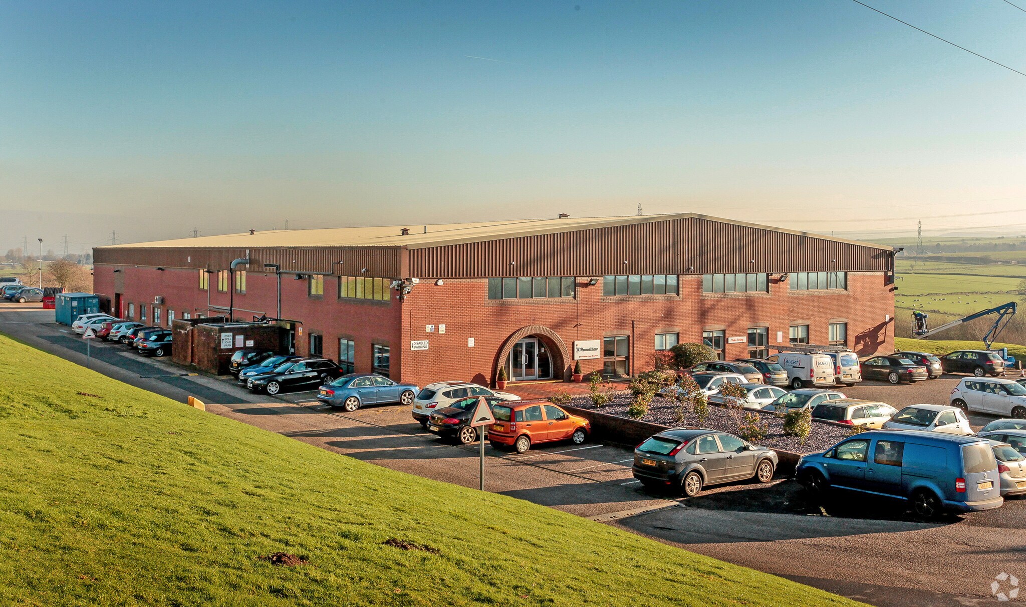 Lower Philips Rd, Blackburn à vendre Photo principale- Image 1 de 6