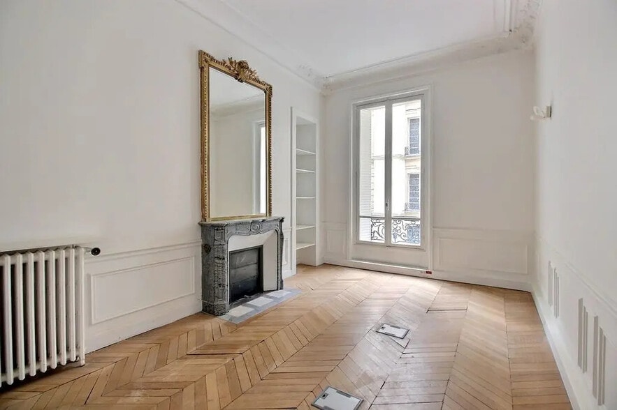 Office in Paris for lease - Interior Photo - Image 3 of 9