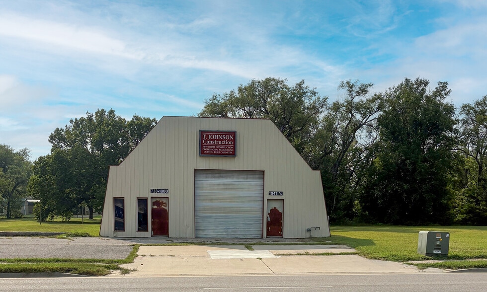1041 N Main St, Andover, KS for sale - Primary Photo - Image 1 of 3