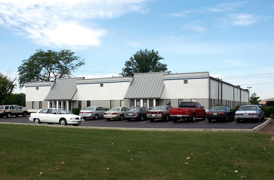 77-83 Outerbelt St, Columbus, OH for lease - Building Photo - Image 2 of 17